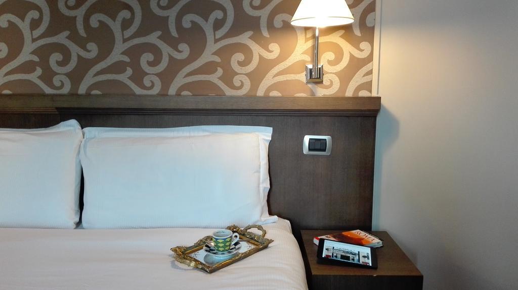 Hotel Villa Torlonia Rome Extérieur photo
