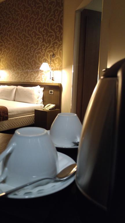 Hotel Villa Torlonia Rome Extérieur photo